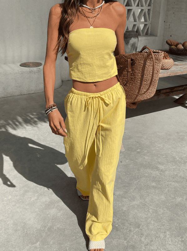 Chic two-piece linen outfit styled for a relaxed yet elegant spring look.